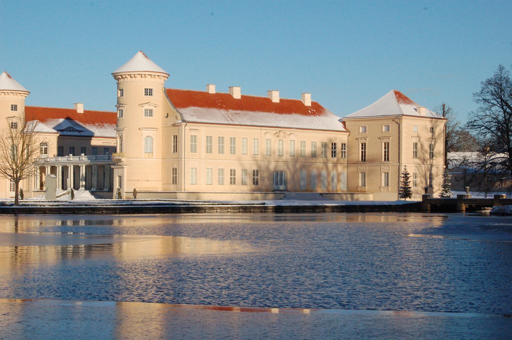 Schloss-Und Seeblick Apartment Rheinsberg Kültér fotó