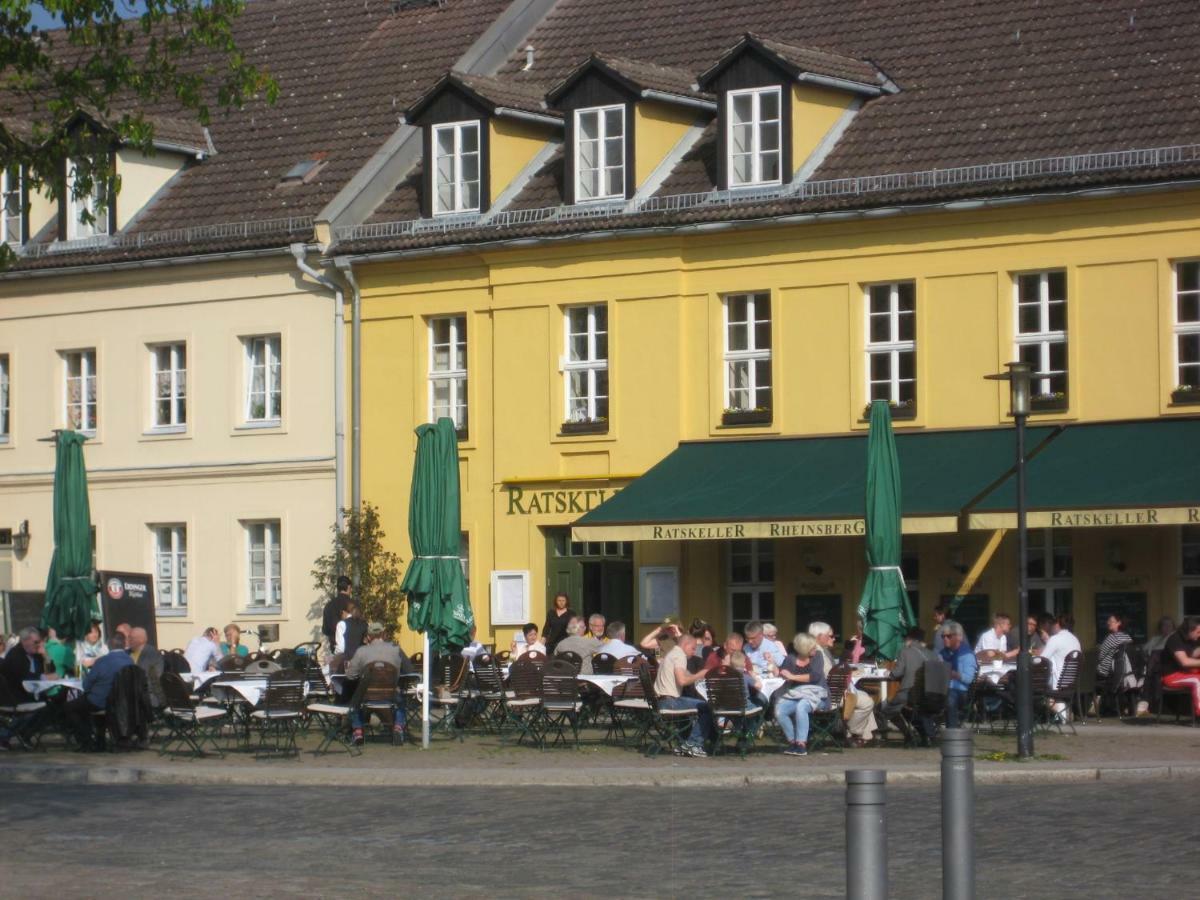 Schloss-Und Seeblick Apartment Rheinsberg Kültér fotó
