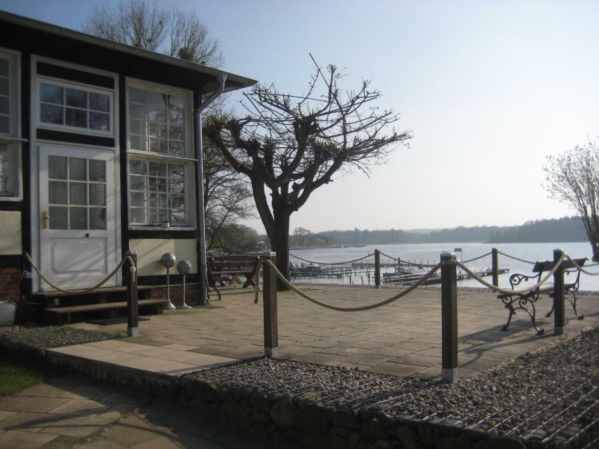 Schloss-Und Seeblick Apartment Rheinsberg Kültér fotó